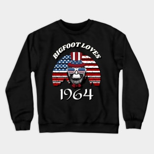 Bigfoot loves America and People born in 1964 Crewneck Sweatshirt